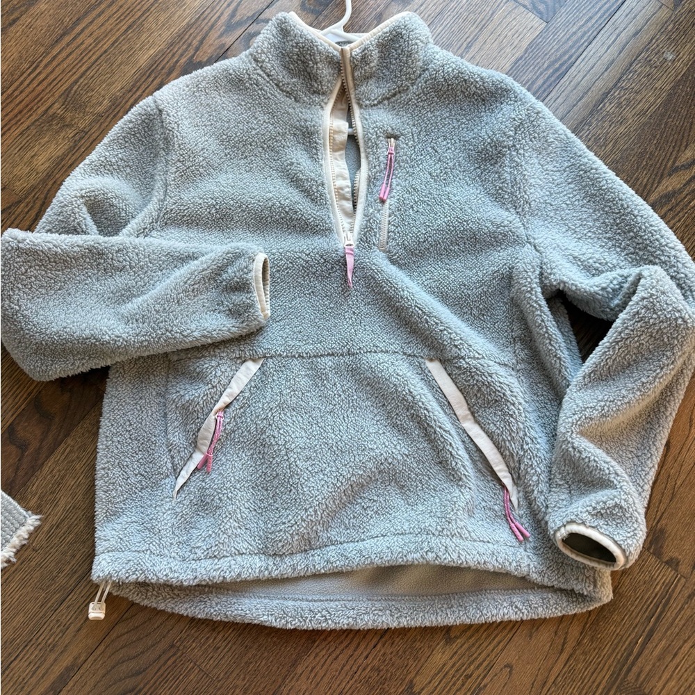 Swiss Tech fleece quarter zip.